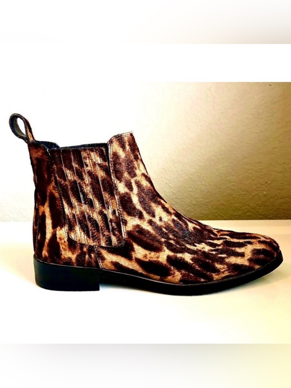 VINCE CAMUTO Haventa 3 Leopard Cow Hair Ankle Booties Chelsea Boot 7.5